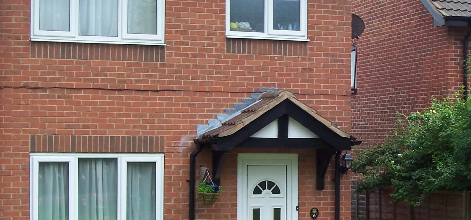 Lean-To Leytonstone
