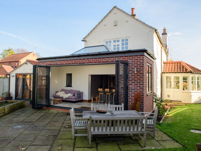Bifold Leytonstone
