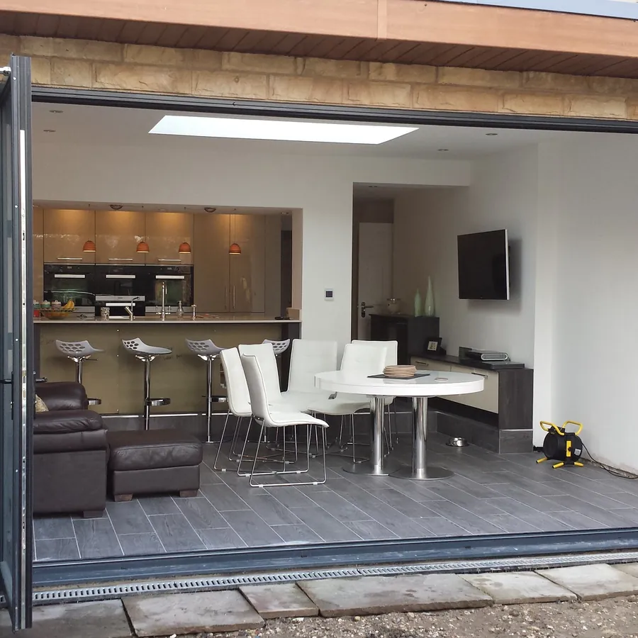 Bifold Leytonstone