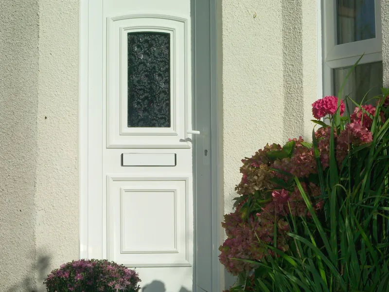 Doors Leytonstone