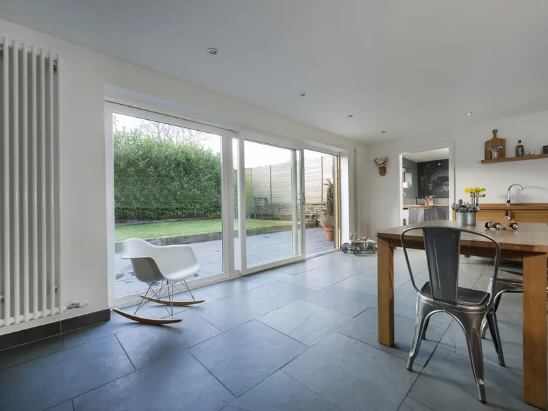 Sliding Windows Leytonstone